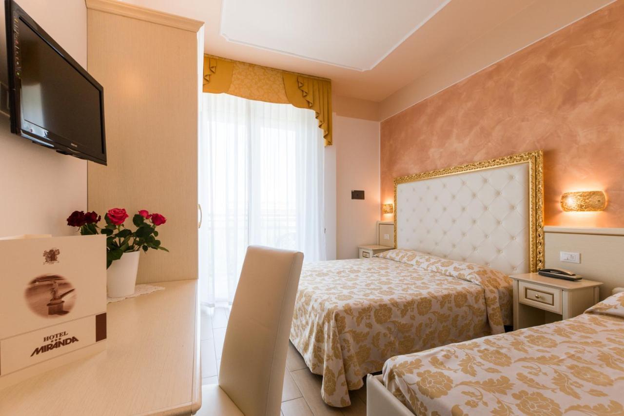 Hotel Miranda Bellaria-Igea Marina Exterior foto
